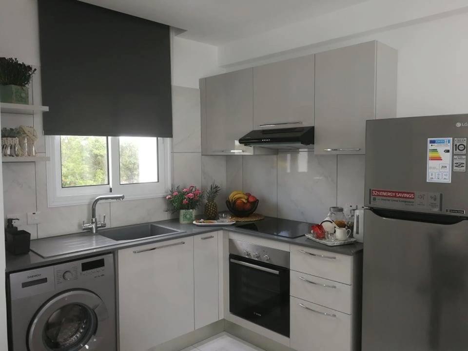 Georgianno Sea Apartments Protaras Eksteriør billede
